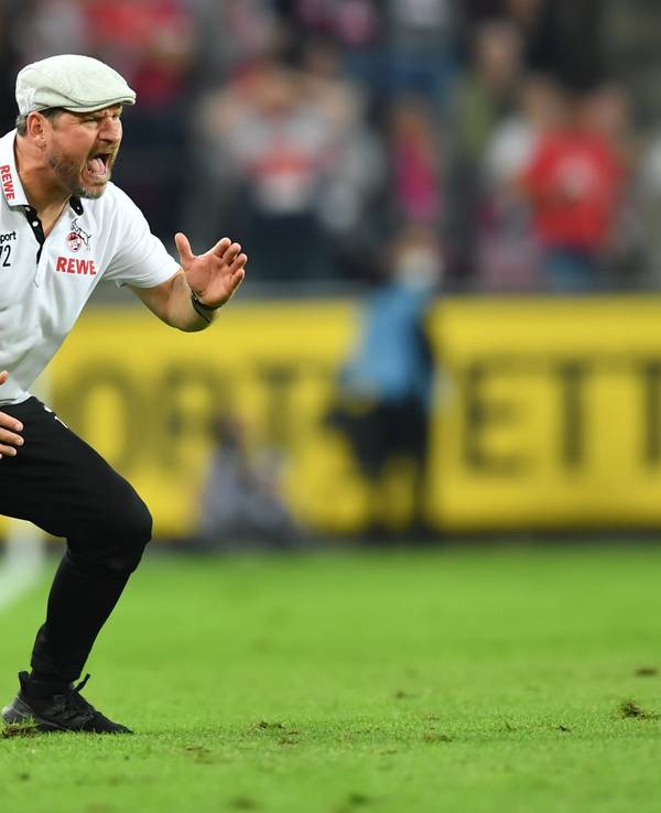 Kölns Trainer Steffen Baumgart gibt Anweisungen.