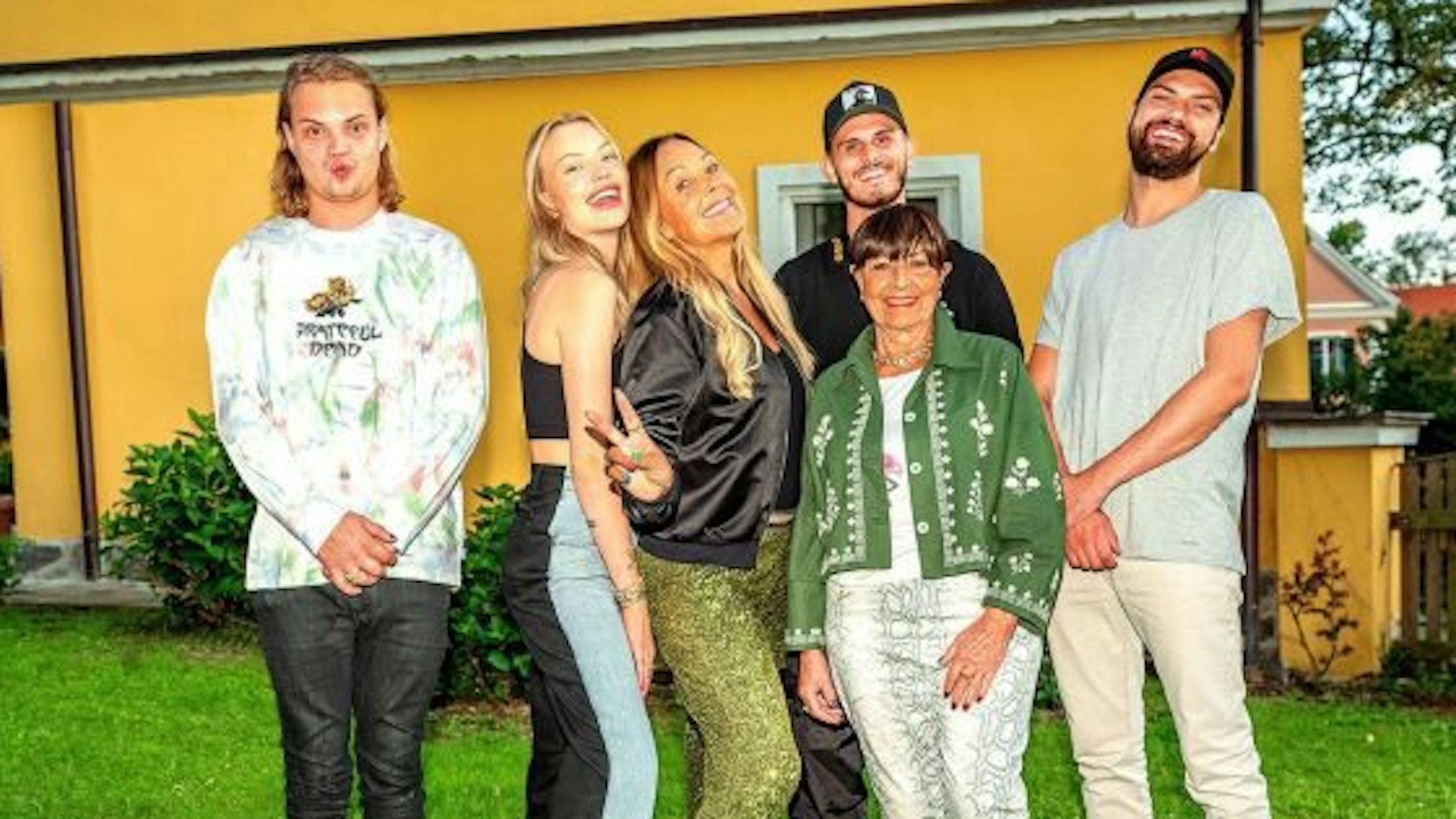 Natascha Ochsenknecht und ihre Kinder Wilson Gonzalez, Cheyenne und Jimi Blue bekommen eine eigene TV-Serie auf Sky.