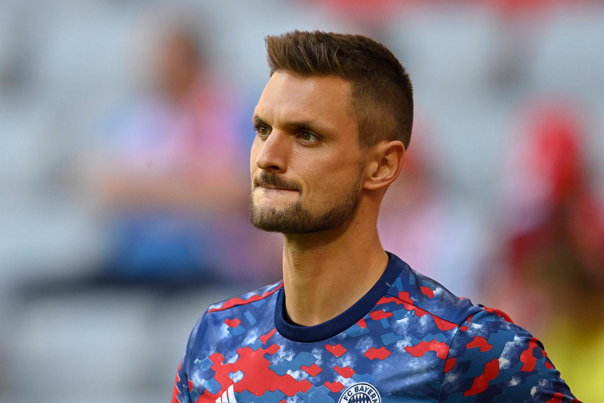 Sven Ulreich vor der Partie gegen den VfL Bochum beim Aufwärmen.