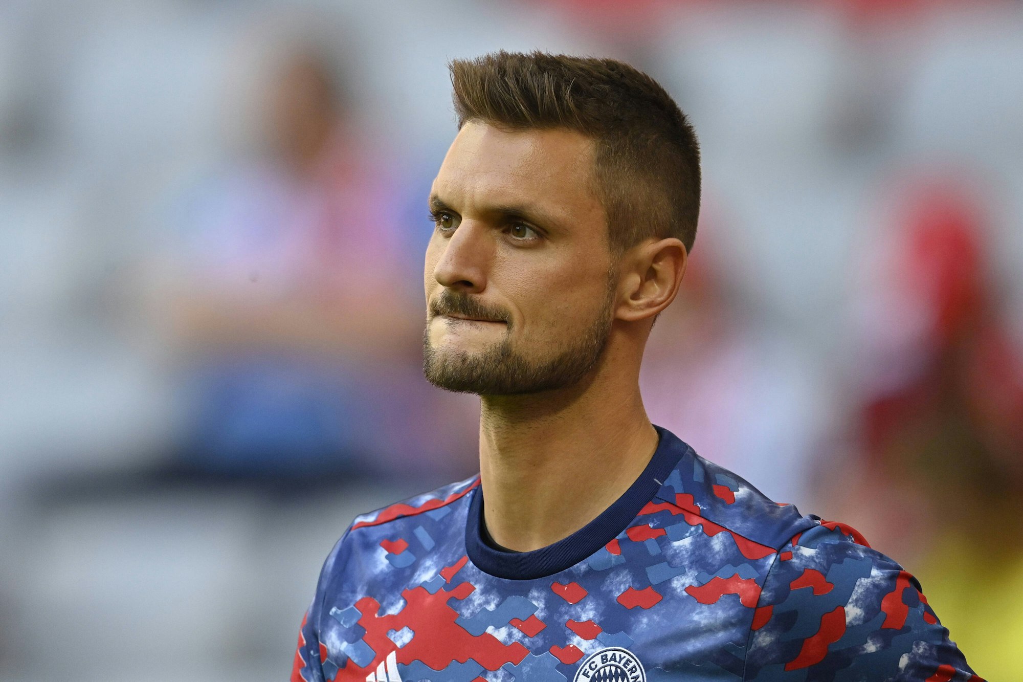 Sven Ulreich vor der Partie gegen den VfL Bochum beim Aufwärmen.