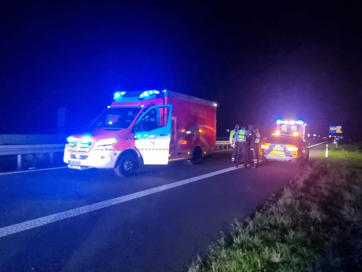 Zwei junge Männer sind bei einem Unfall auf der A43 bei Recklinghausen-Nord am frühen Montagmorgen (20. September) schwer verletzt worden. Es waren offenbar Drogen im Spiel.
