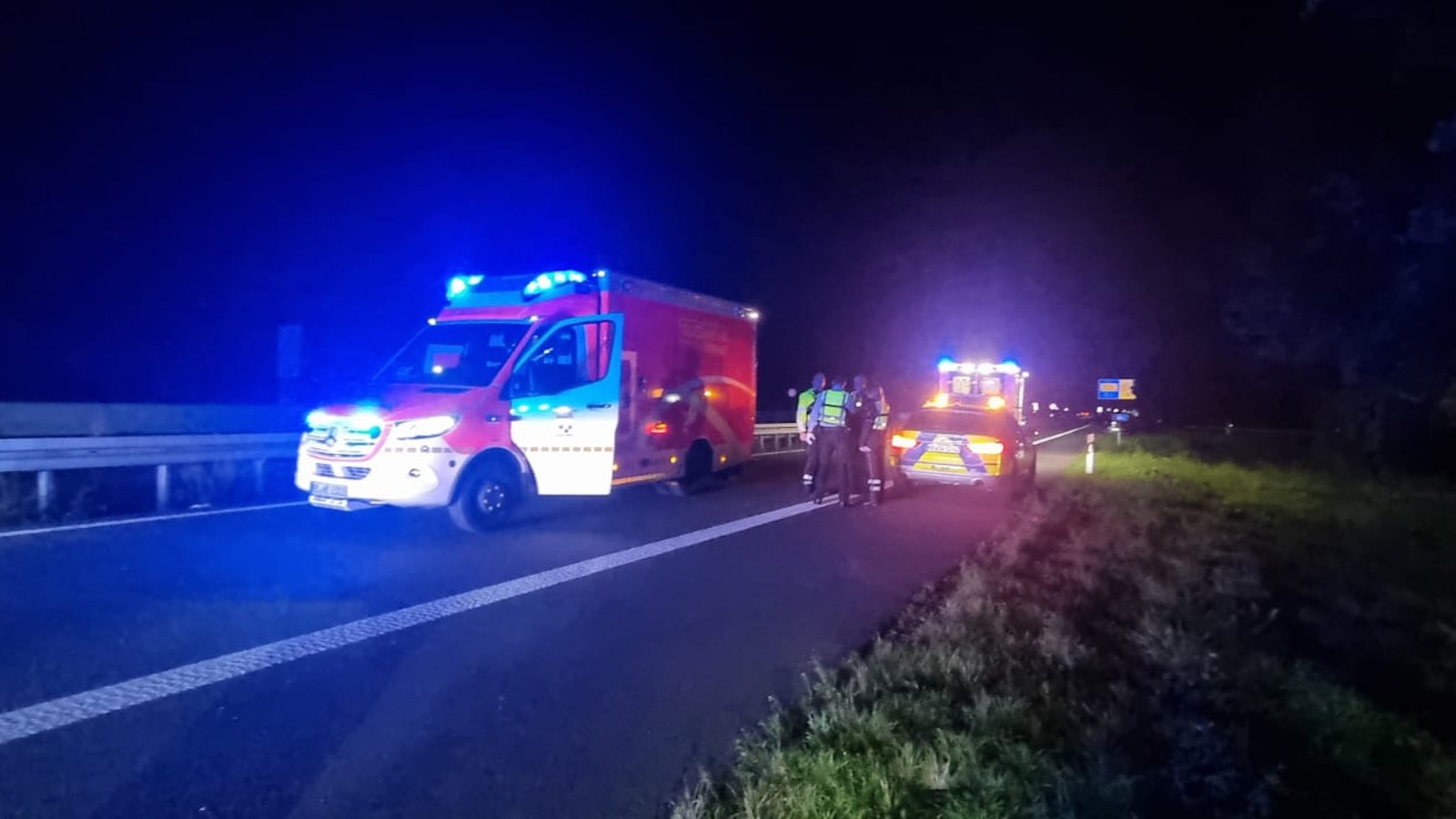 Zwei junge Männer sind bei einem Unfall auf der A43 bei Recklinghausen-Nord am frühen Montagmorgen (20. September) schwer verletzt worden. Es waren offenbar Drogen im Spiel.