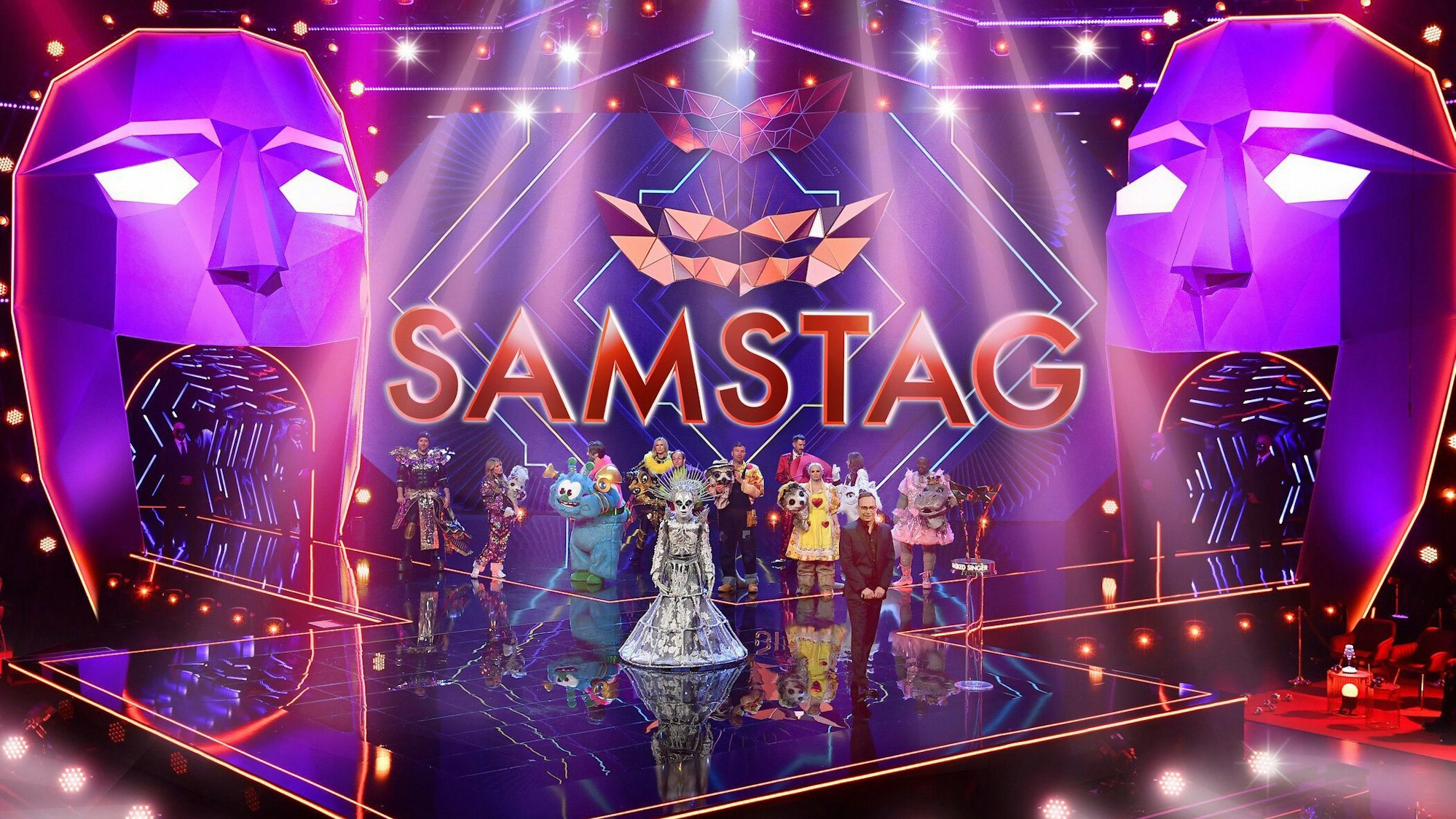 Bei „The Masked Singer“ singen Prominente unter Kostümen versteckt.