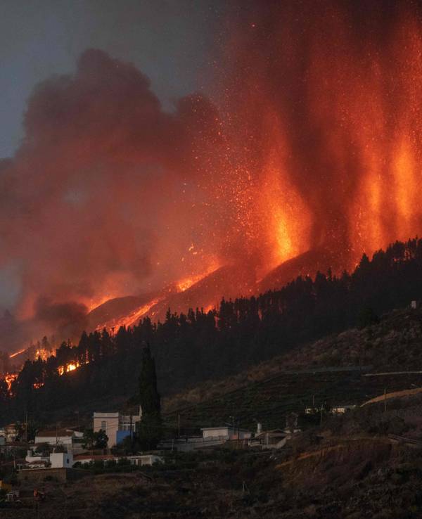 Auf der kanarischen Insel La Palma ist in El Paso der Vulkan Mount Cumbre Vieja ausgebrochen. Ein Foto zeigt nun, wie ein einzelnes Haus wie durch ein Wunder verschont blieb.