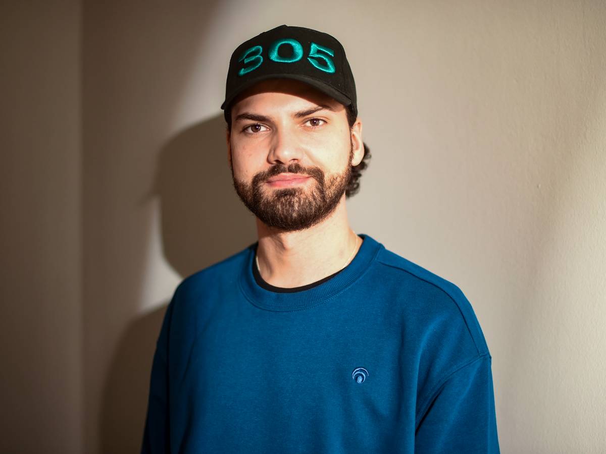 Der Sänger, Schauspieler und Moderator Jimi Blue Ochsenknecht am Rande von Dreharbeiten für ein Musikvideo zu seiner Single „Nicht allein“.