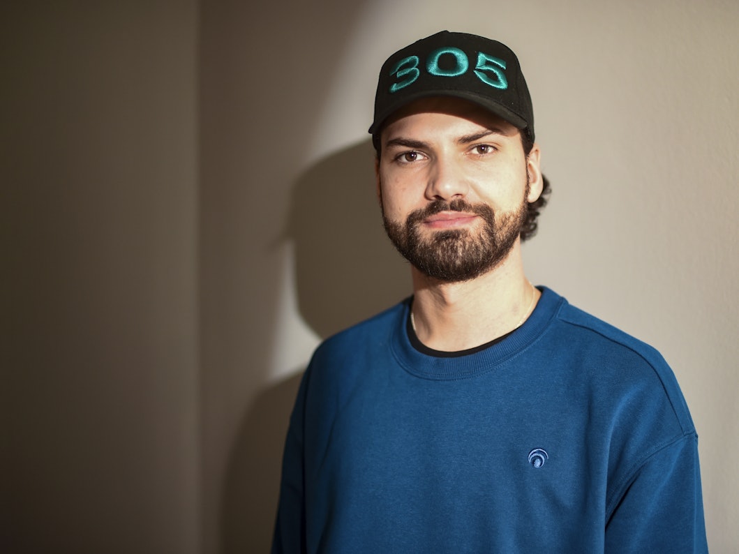 Der Sänger, Schauspieler und Moderator Jimi Blue Ochsenknecht am Rande von Dreharbeiten für ein Musikvideo zu seiner Single „Nicht allein“.