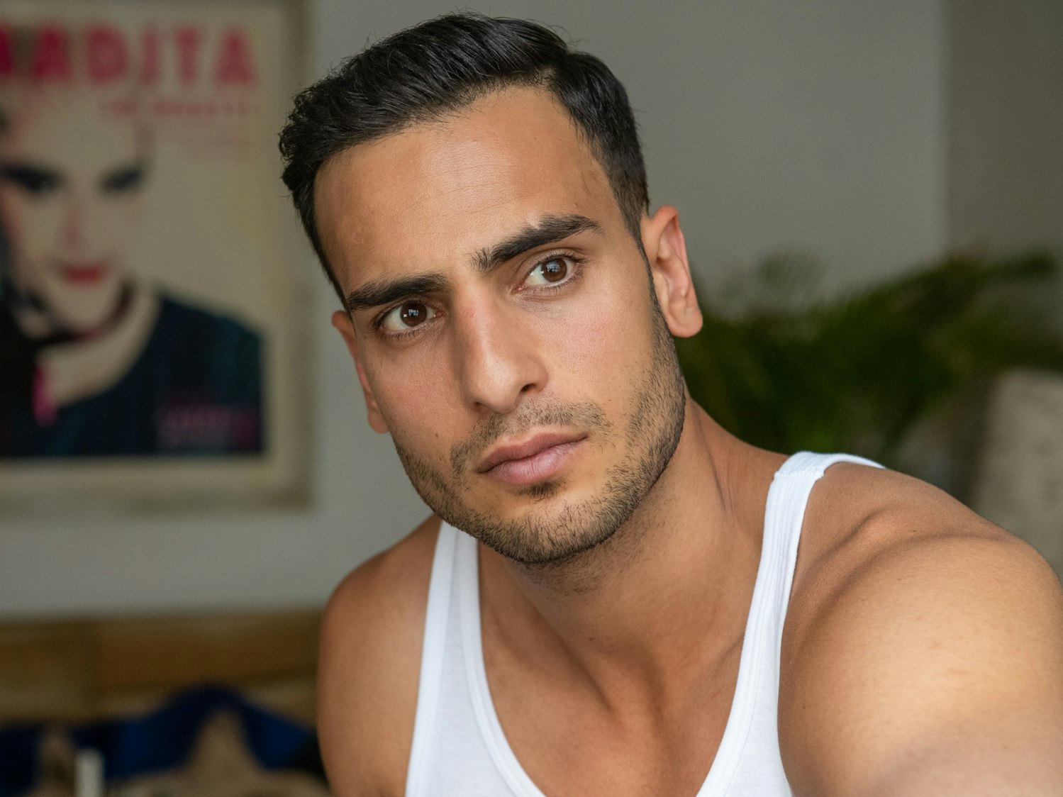 Nihat (Timur Ülker) bei einer Szene zu seiner RTL-Serie.