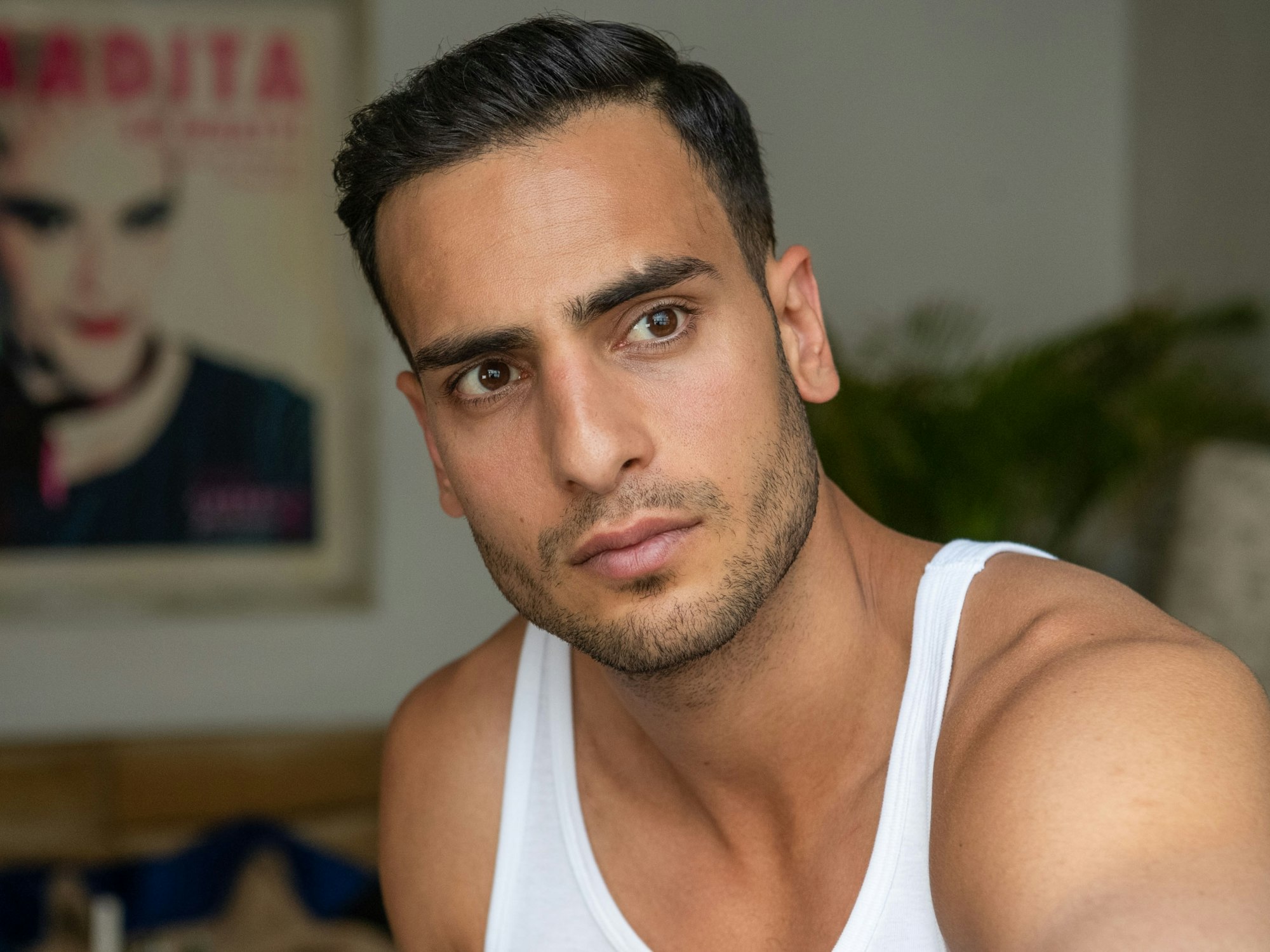 Nihat (Timur Ülker) bei einer Szene zu seiner RTL-Serie.