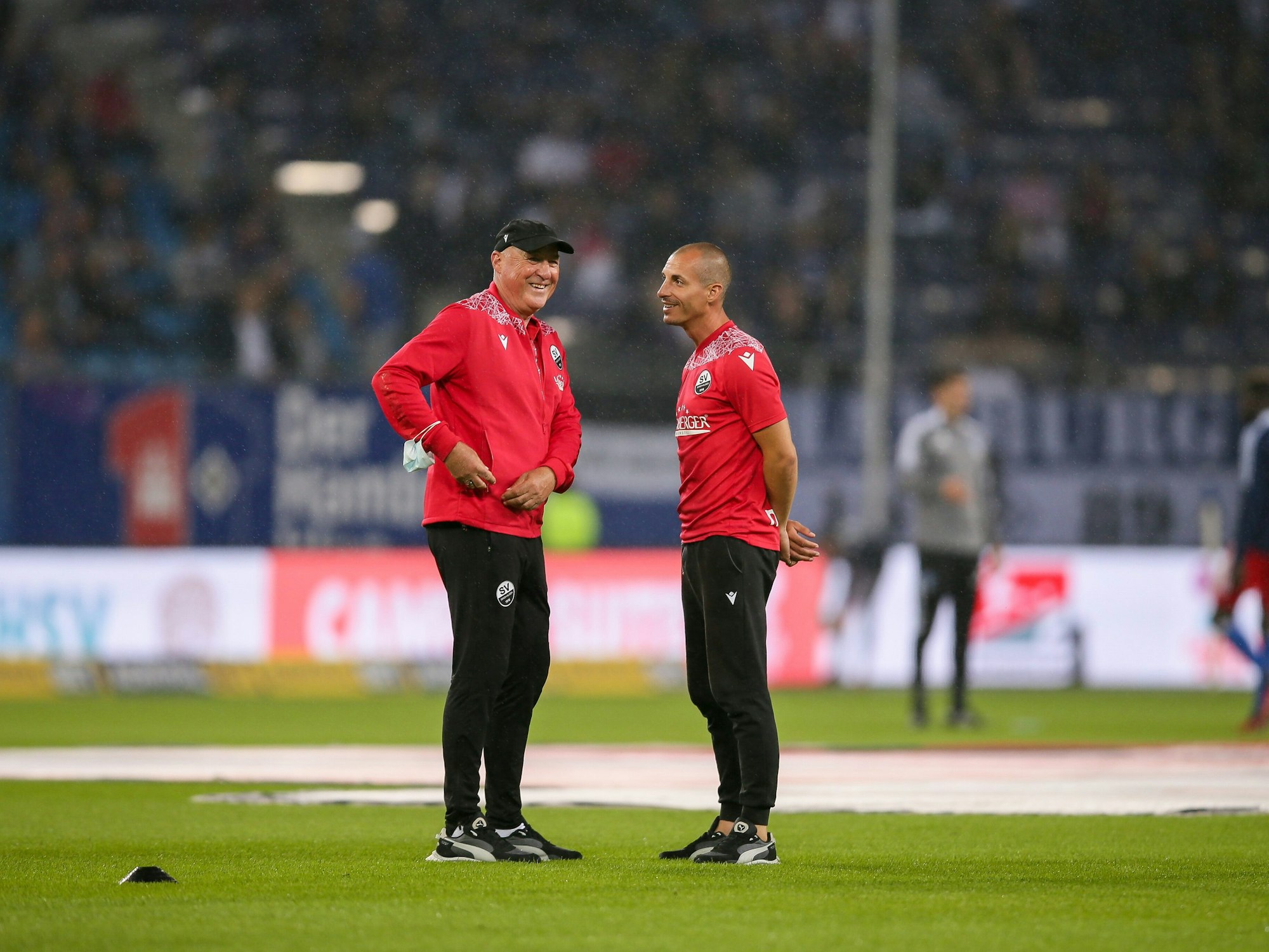SV Sandhausen: Coach Gerhard Kleppinger (l) und Co Stefan Kulovits.