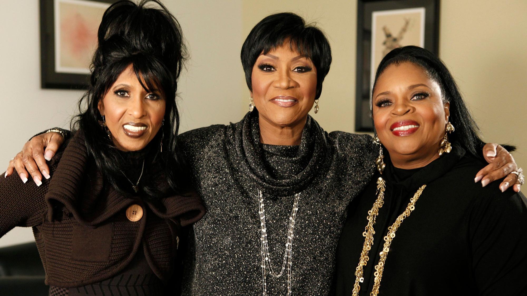Nona Hendryx, Patti LaBelle und Sarah Dash (v.l.), Sängerinnen der Gruppe LaBelle, auf einem Archivfoto von 2009 in Los Angeles. Sarah Dash war eine der Stimmen hinter dem Disco-Hit „Lady Marmalade“. Jetzt ist sie verstorben. Die US-Sängerin wurde 76 Jahre alt.