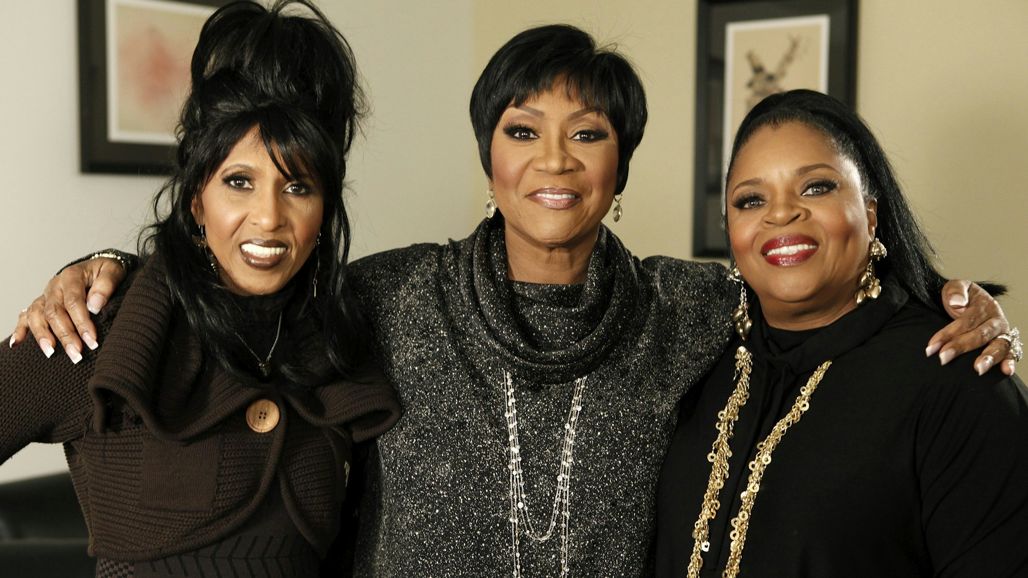 Nona Hendryx, Patti LaBelle und Sarah Dash (v.l.), Sängerinnen der Gruppe LaBelle, auf einem Archivfoto von 2009 in Los Angeles. Sarah Dash war eine der Stimmen hinter dem Disco-Hit „Lady Marmalade“. Jetzt ist sie verstorben. Die US-Sängerin wurde 76 Jahre alt.