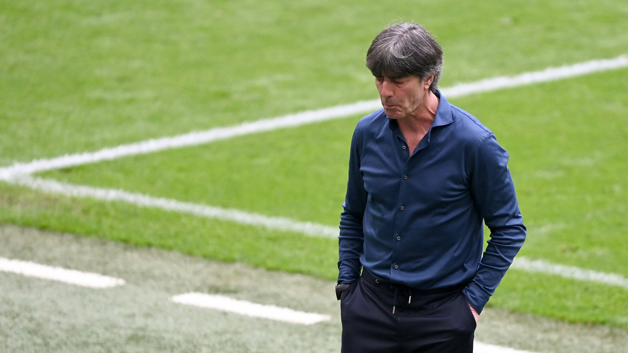 Joachim Löw enttäuscht an der Seitenlinie