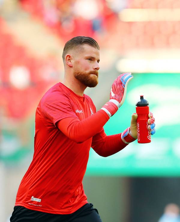 FC-Torwart Timo Horn vor dem Spiel gegen RB Leipzig.