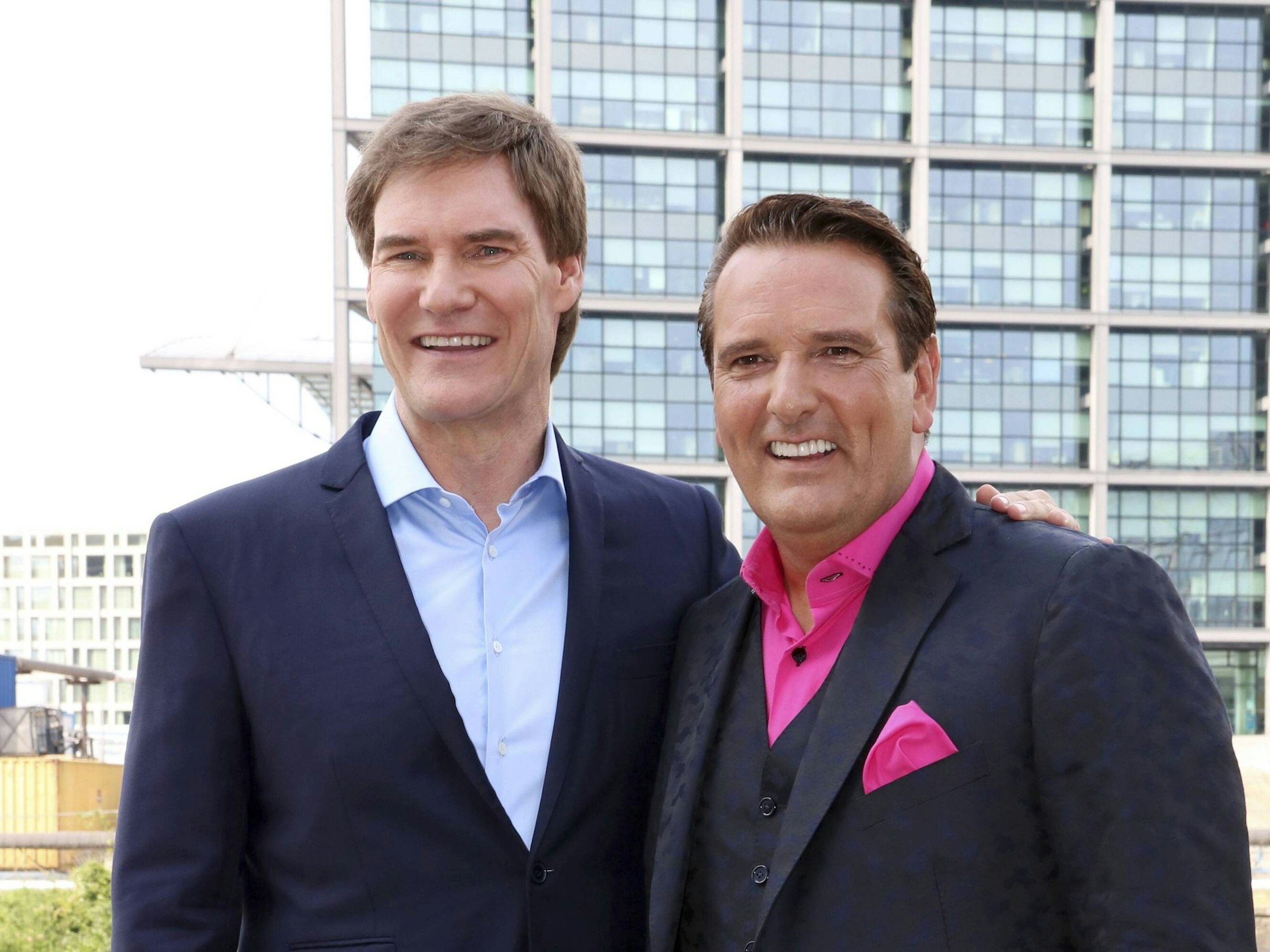 Carsten Maschmeyer und Ralf Dümmel beim Fototermin zur Unterhaltungsshow Die Höhle der Löwen.