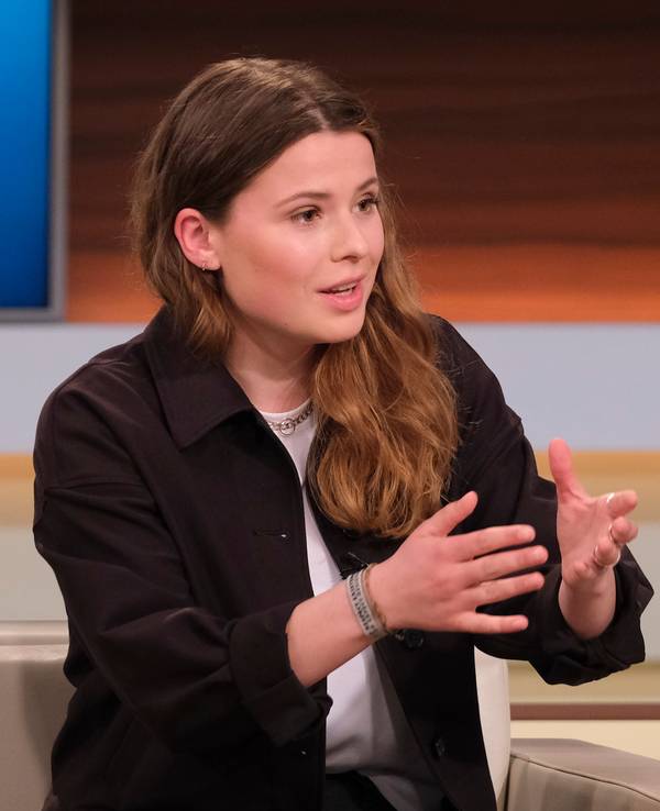 Klimaaktivistin Luisa Neubauer, hier am 9. Mai in der Sendung Anne Will, setzte sich bei Markus Lanz für radikalere Klimamaßnahmen ein.