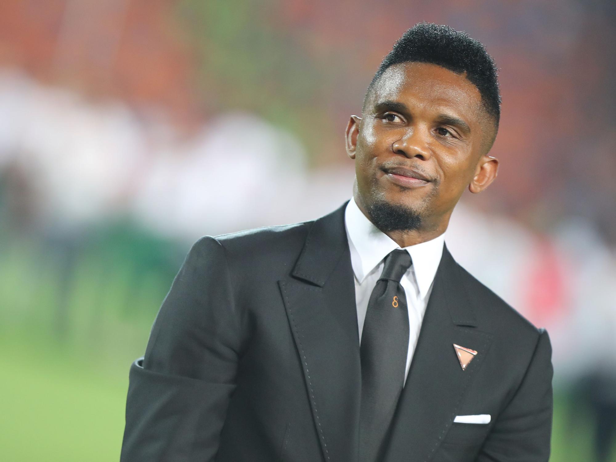 Samuel Eto'o lächelt in eine Kamera