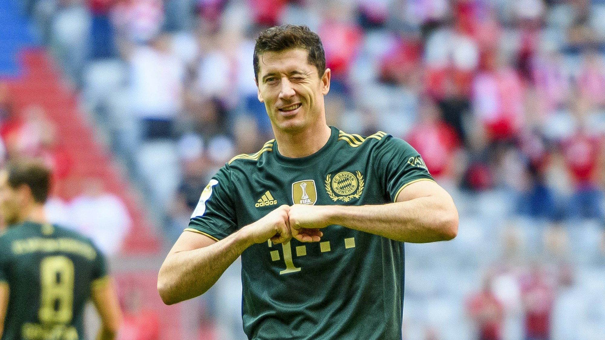 Robert Lewandowski jubelt