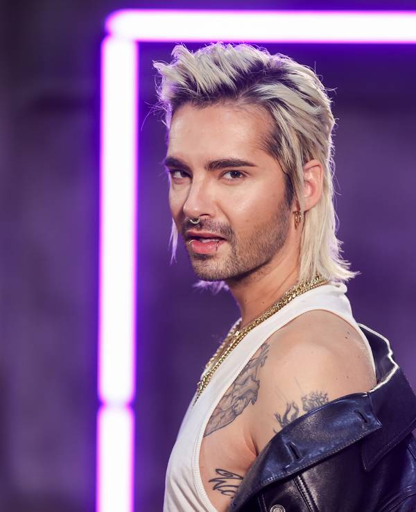 Musiker Bill Kaulitz posiert auf einem Foto bei der Verleihung der „About You“-Awards am 20. Mai 2021.