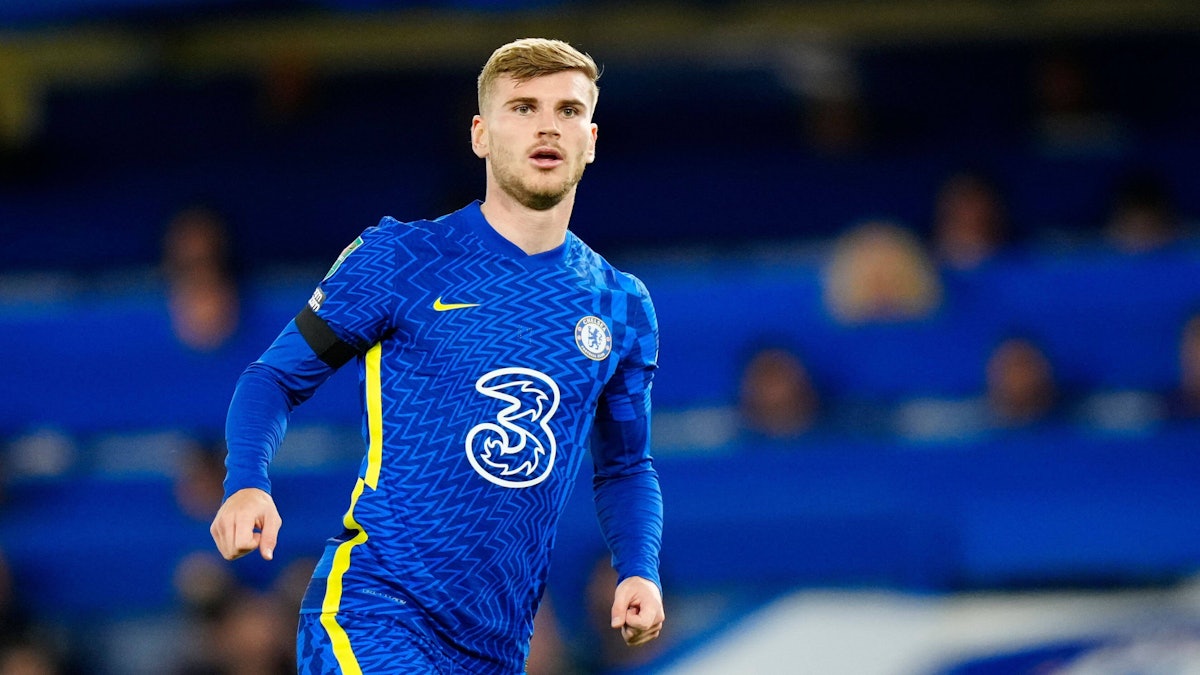 Timo Werner läuft über den Platz, hat den Mund leicht geöffnet.