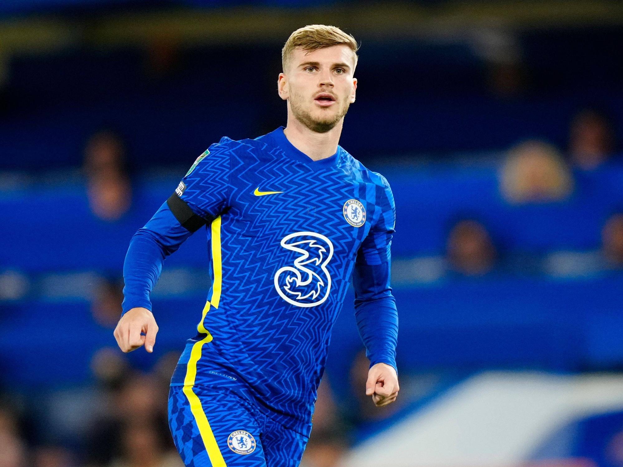 Timo Werner läuft über den Platz, hat den Mund leicht geöffnet.
