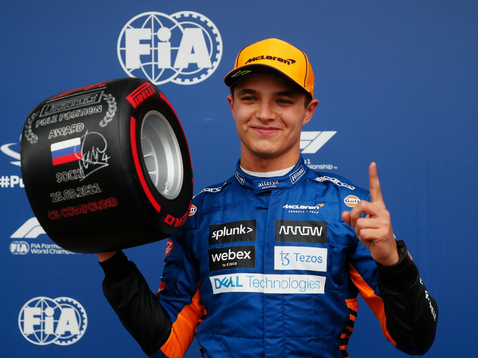 Lando Norris (McLaren) feiert die Pole in Sotschi.