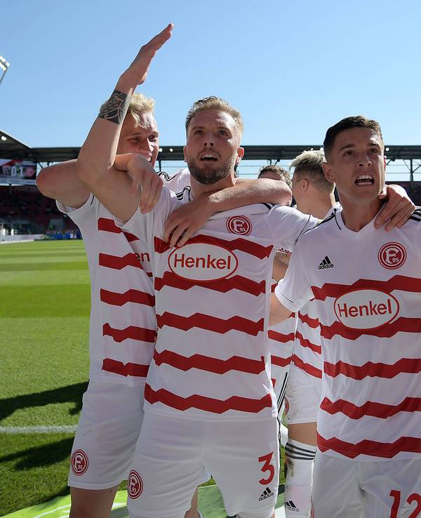 Der Torjubel zum 0:1 für Fortuna Düsseldorf.