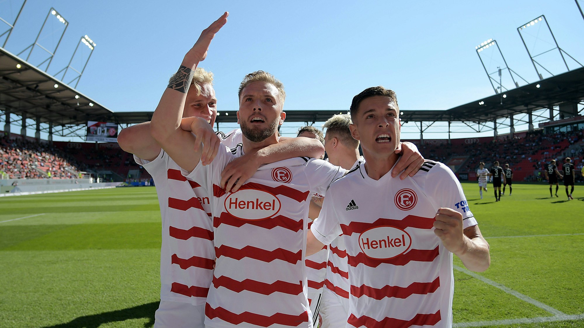 Der Torjubel zum 0:1 für Fortuna Düsseldorf.