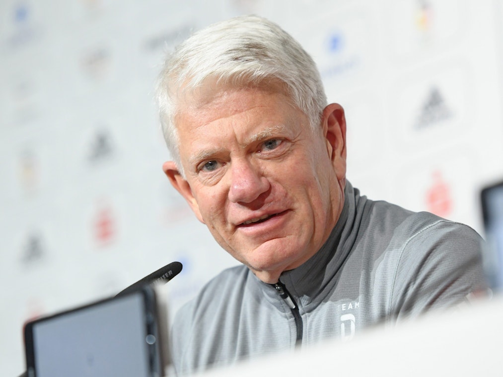 Franz Reindl, Präsident Deutscher Eishockey-Bund (DEB), gibt eine Pressekonferenz im Deutschen Haus während der Olympischen Spiele.