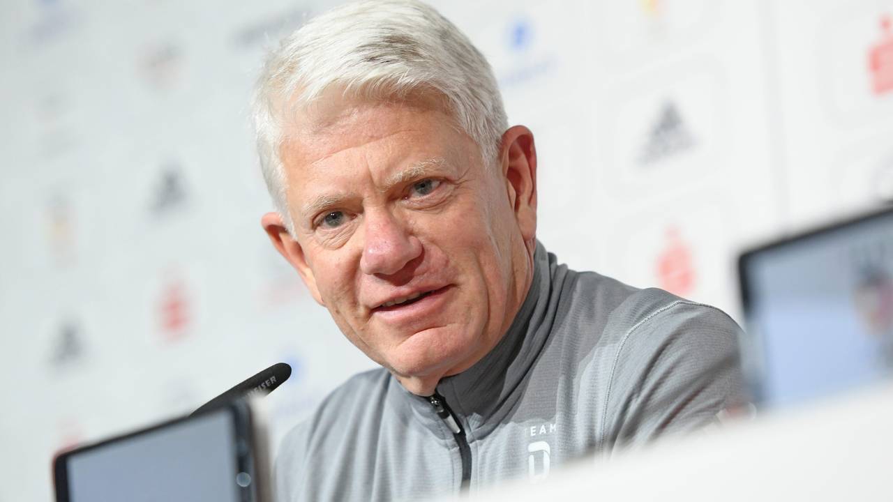 Franz Reindl, Präsident Deutscher Eishockey-Bund (DEB), gibt eine Pressekonferenz im Deutschen Haus während der Olympischen Spiele.