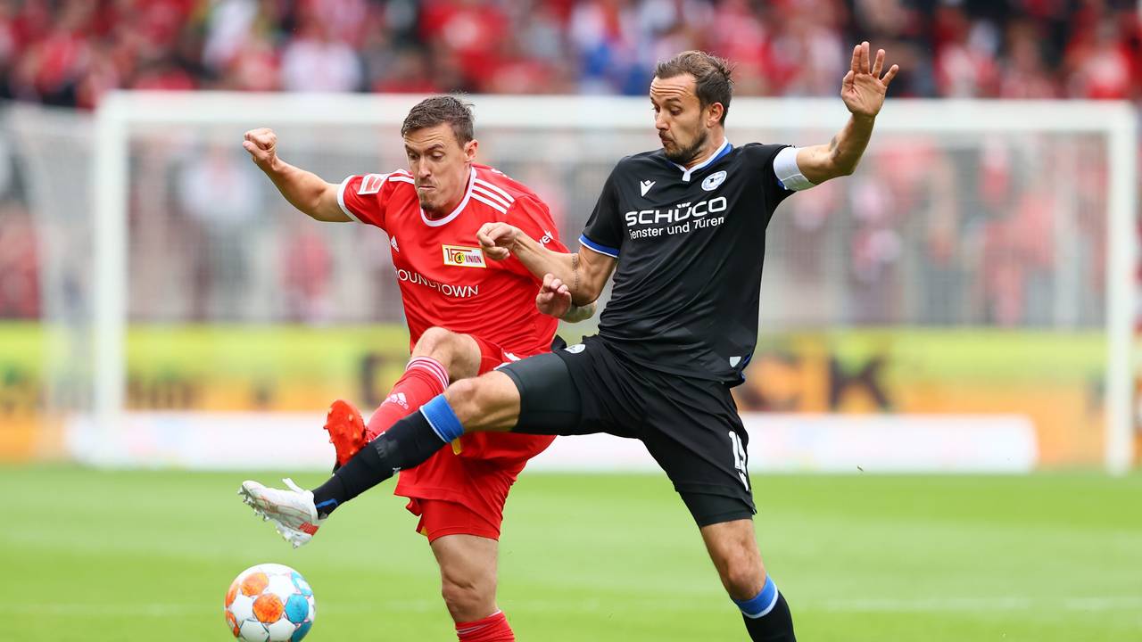 Zweikampf zwischen Max Kruse und Manuel Prietl