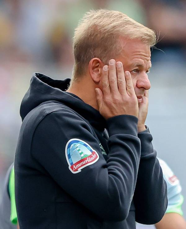 Markus Anfang (Bremen) reagiert entsetzt.