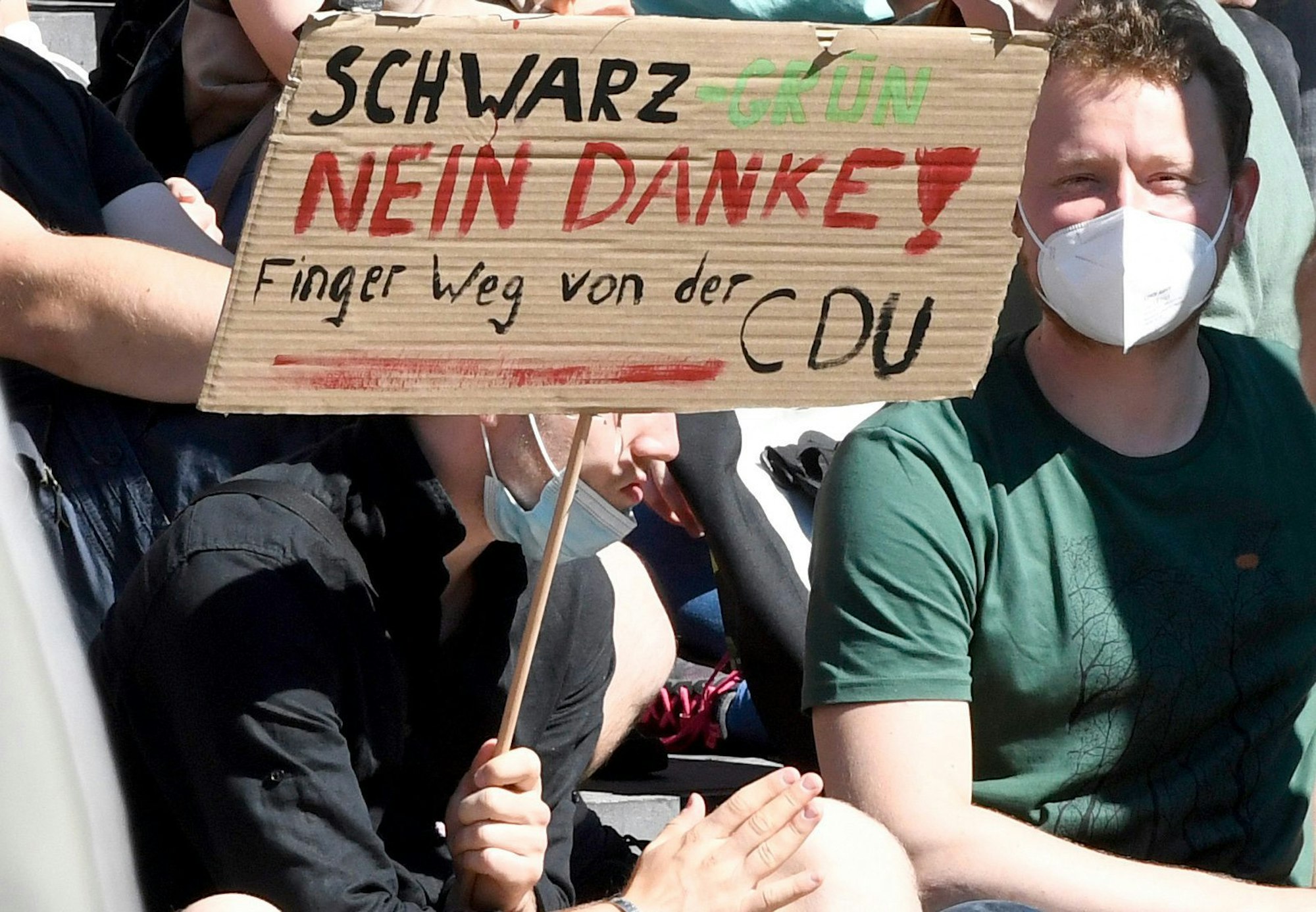 Junge Wählerinnen und Wähler am 3. September bei einem Wahlkampfauftritt der Grünen in Aachen.