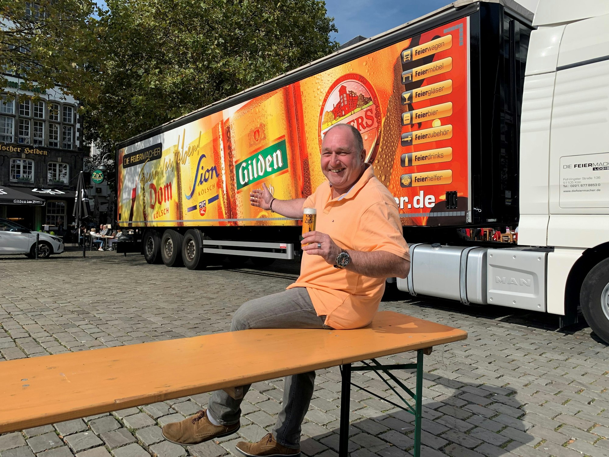 Ralf Schlegelmilch von den Feiermachern auf dem Kölner Heumarkt