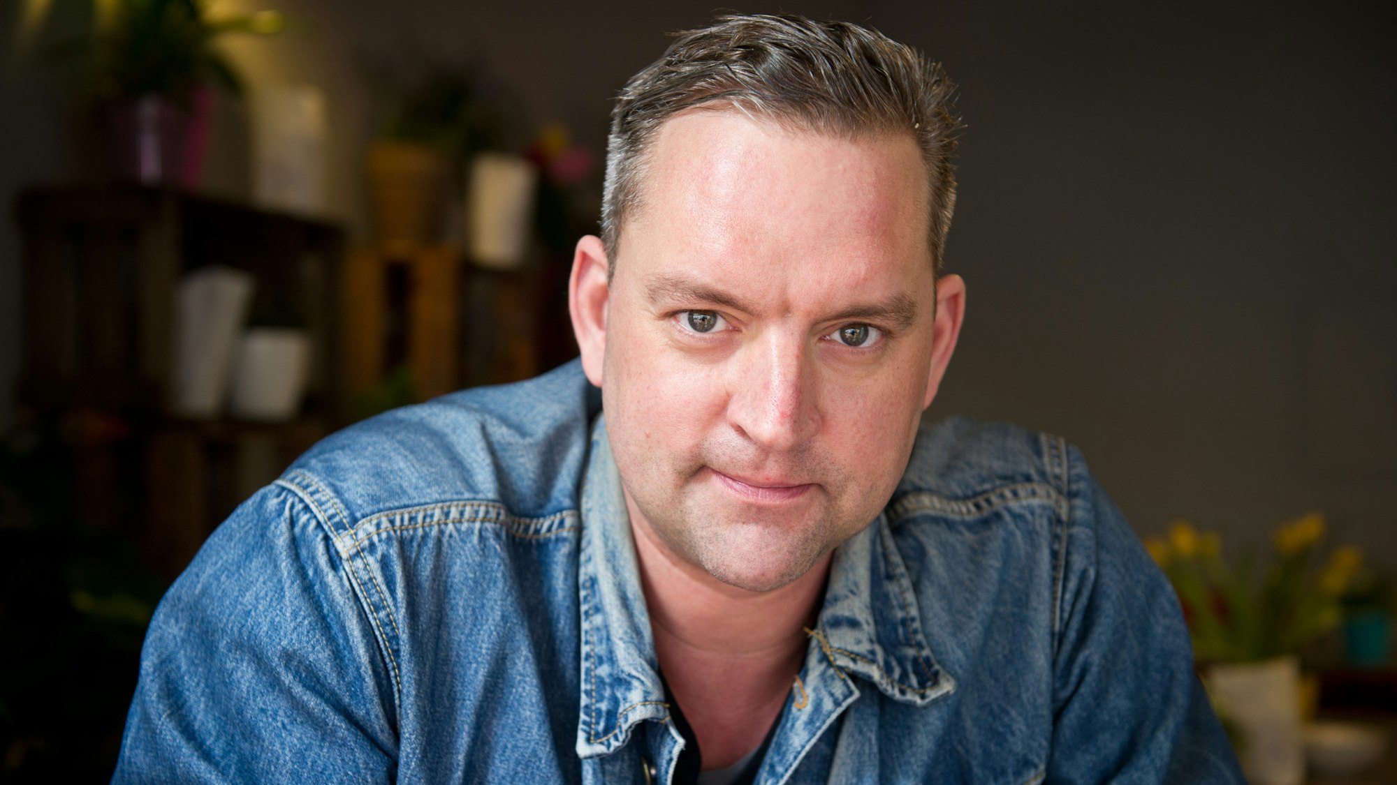 Der Schauspieler und Gastronom Christian Kahrmann posiert am 08.04.2014 in Berlin.