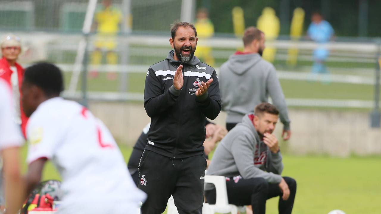 Stefan Ruthenbeck trainiert die U19 des 1. FC Köln.