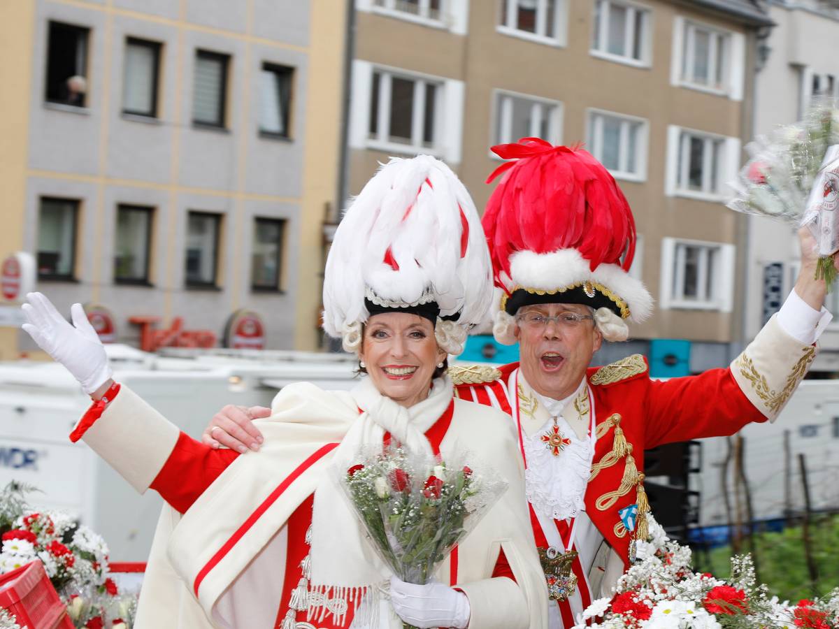 Oberbürgermeisterin Henriette Reker mit Rote Funken Präsident Heinz Günther Hunold.