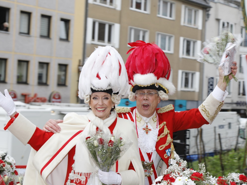 Oberbürgermeisterin Henriette Reker mit Rote Funken Präsident Heinz Günther Hunold.
