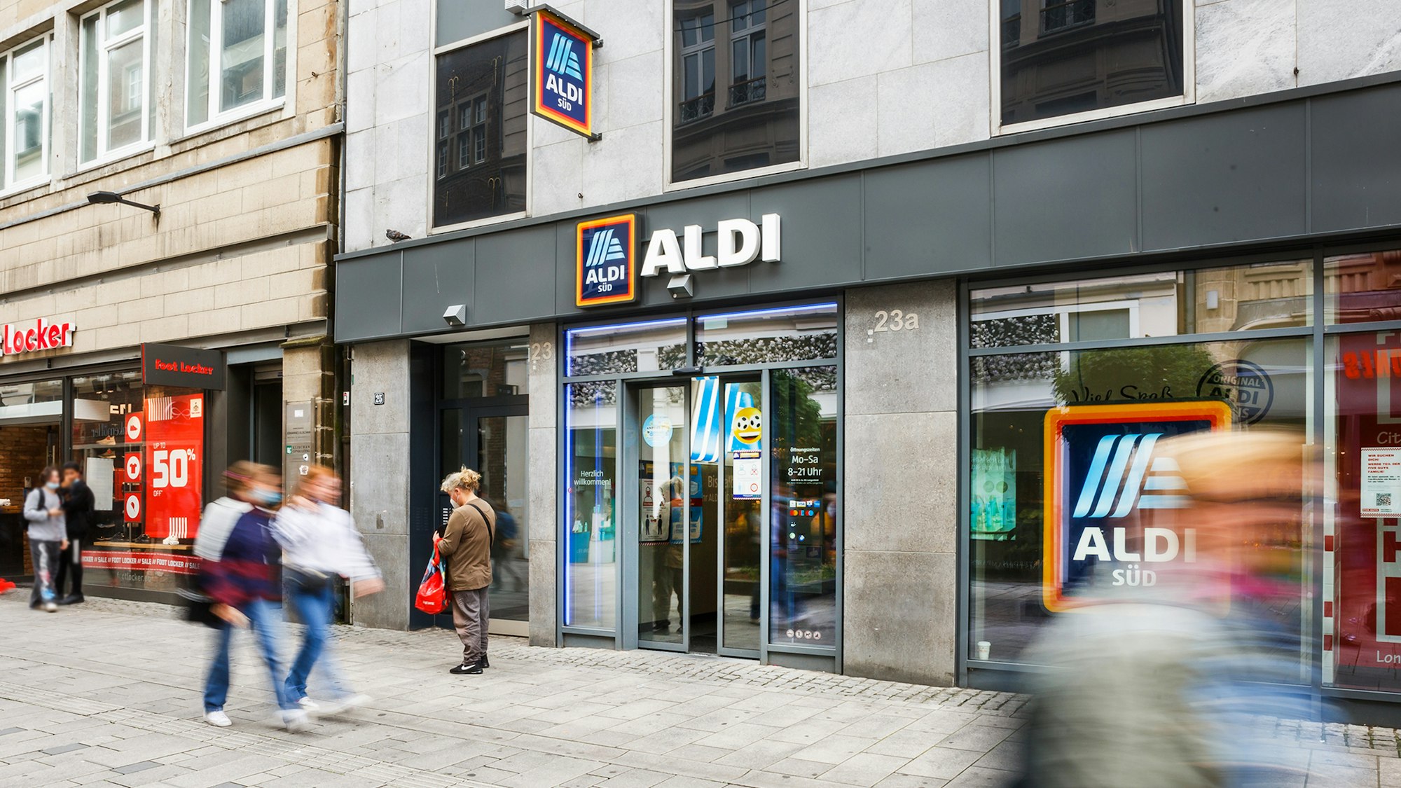 Der Hersteller des Aldi-Waschmittels Tandil hat Insolvenz angemeldet. Das Foto zeigt eine Filiale am 5. Juli 2021 in Düsseldorf.