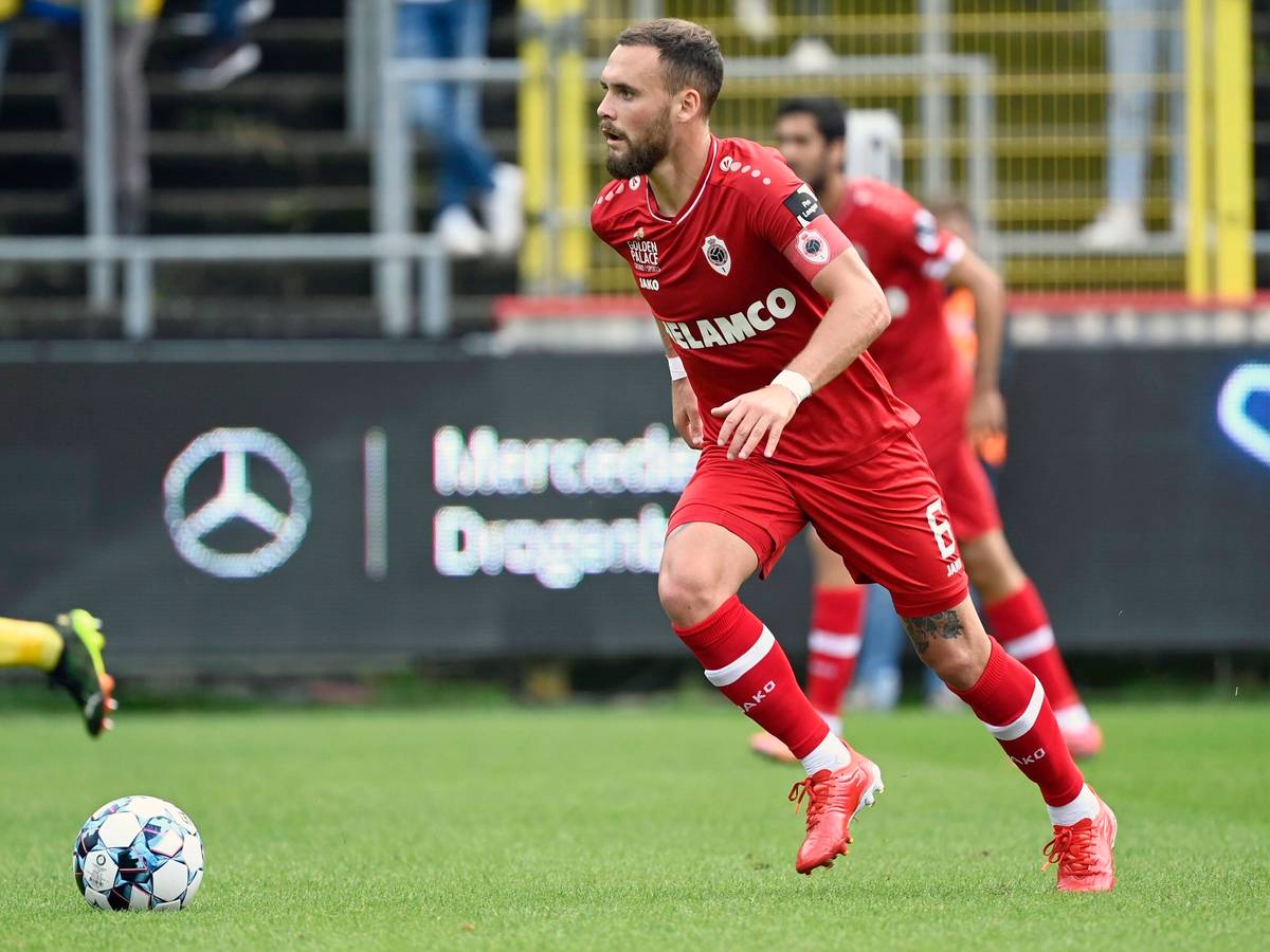 Birger Verstraete als Kapitän von Royal Antwerpen.