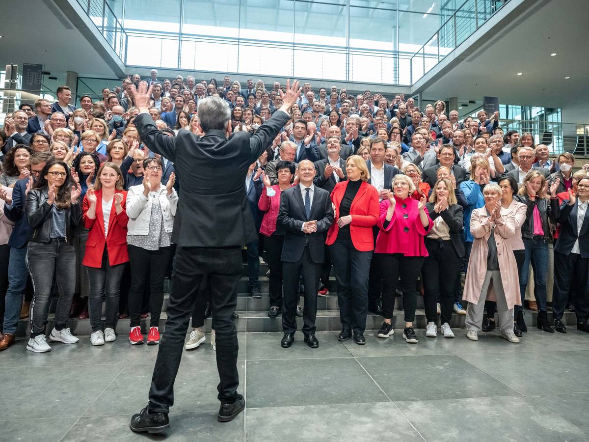 Die SPD-Fraktion nach der Sitzung im Bundestag.