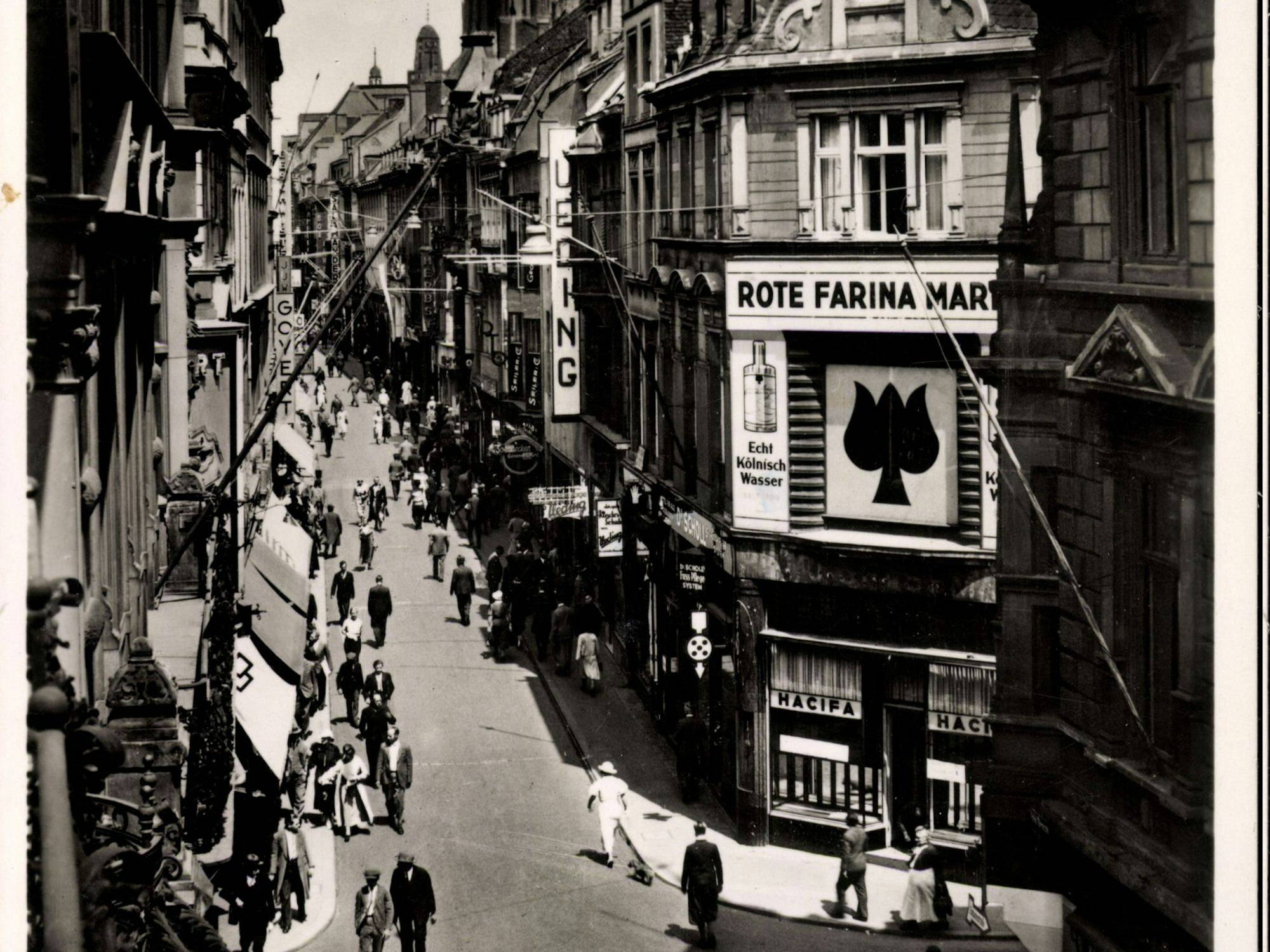 Ein historisches Bild der Hohe Straße in Köln.