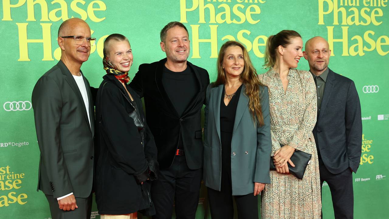 Roter Teppich zur Deutschlandpremiere im Filmpalast mit Christoph Maria Herbst, Emilia Nöth, Regisseur Florian Gallenberger, Barbara Philipp, Bettina Lamprecht und Jürgen Vogel