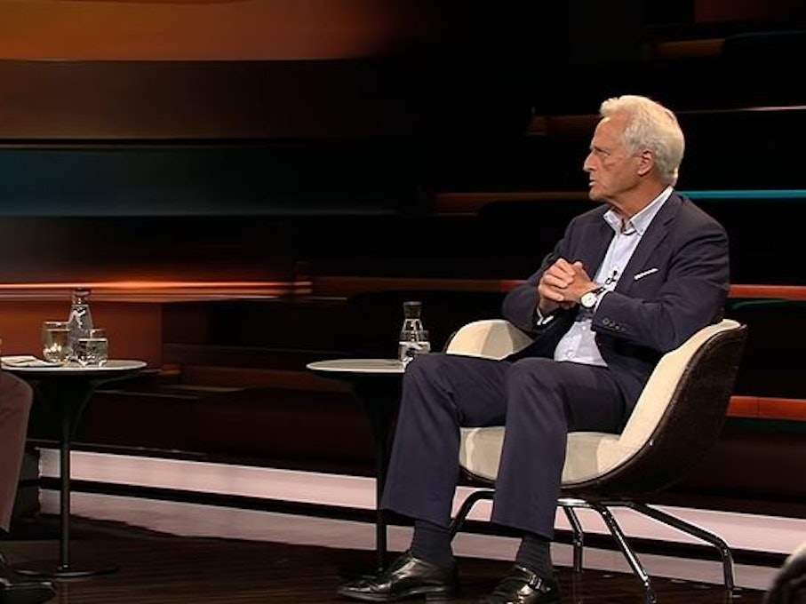 Peter Ramsauer (CSU) ist am 30. September 2021 zu Gast bei Markus Lanz. Er sprang für Markus Söder (CSU) ein, der kurzfristig abgesagt hatte.