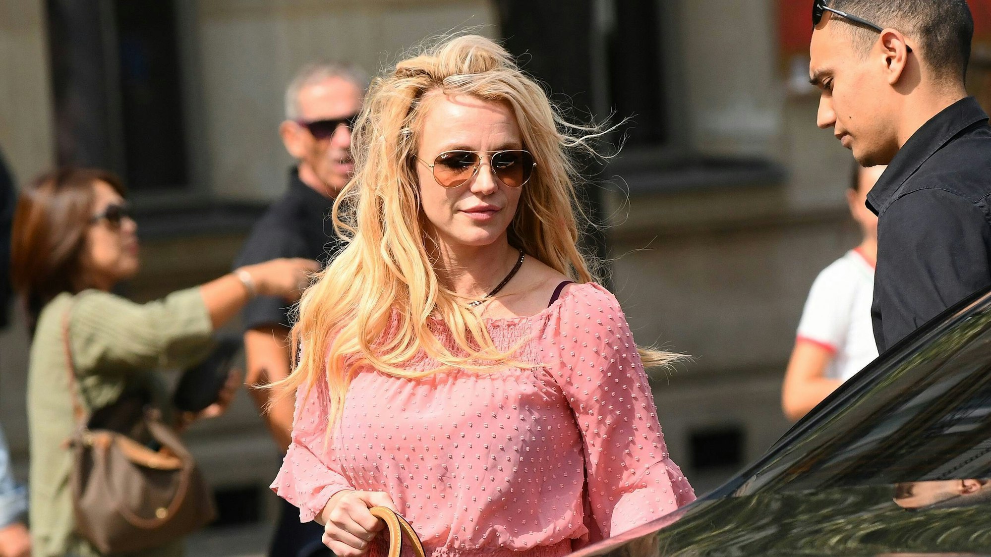 Britney Spears (hier 2018 in Paris) feiert ihren Sieg gegen ihren Vater mit Nacktfotos.
