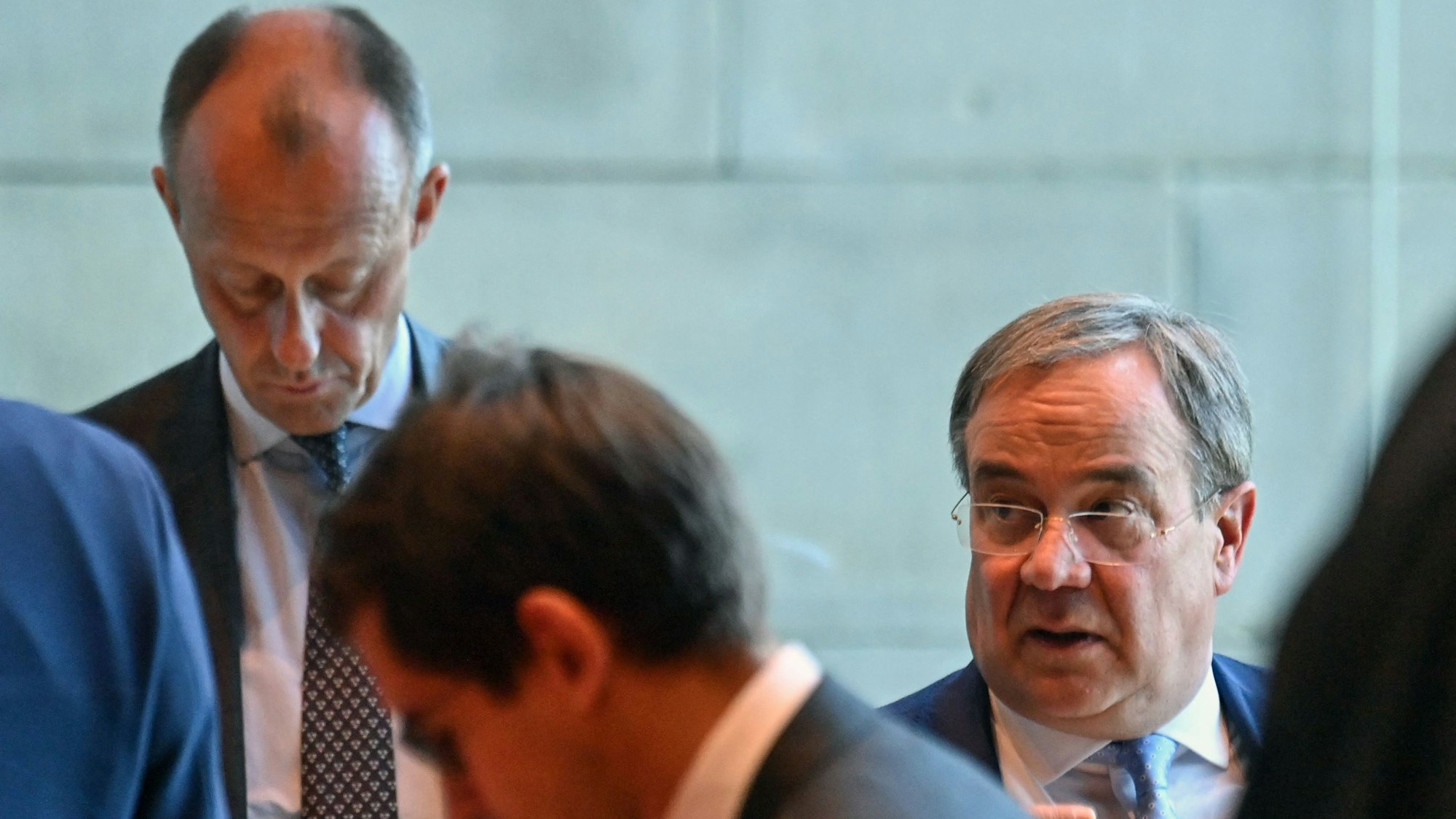 Armin Laschet (re.) und Friedrich Merz, CDU-Bundestagsabgeordneter am 28. September 2021 in Berlin.