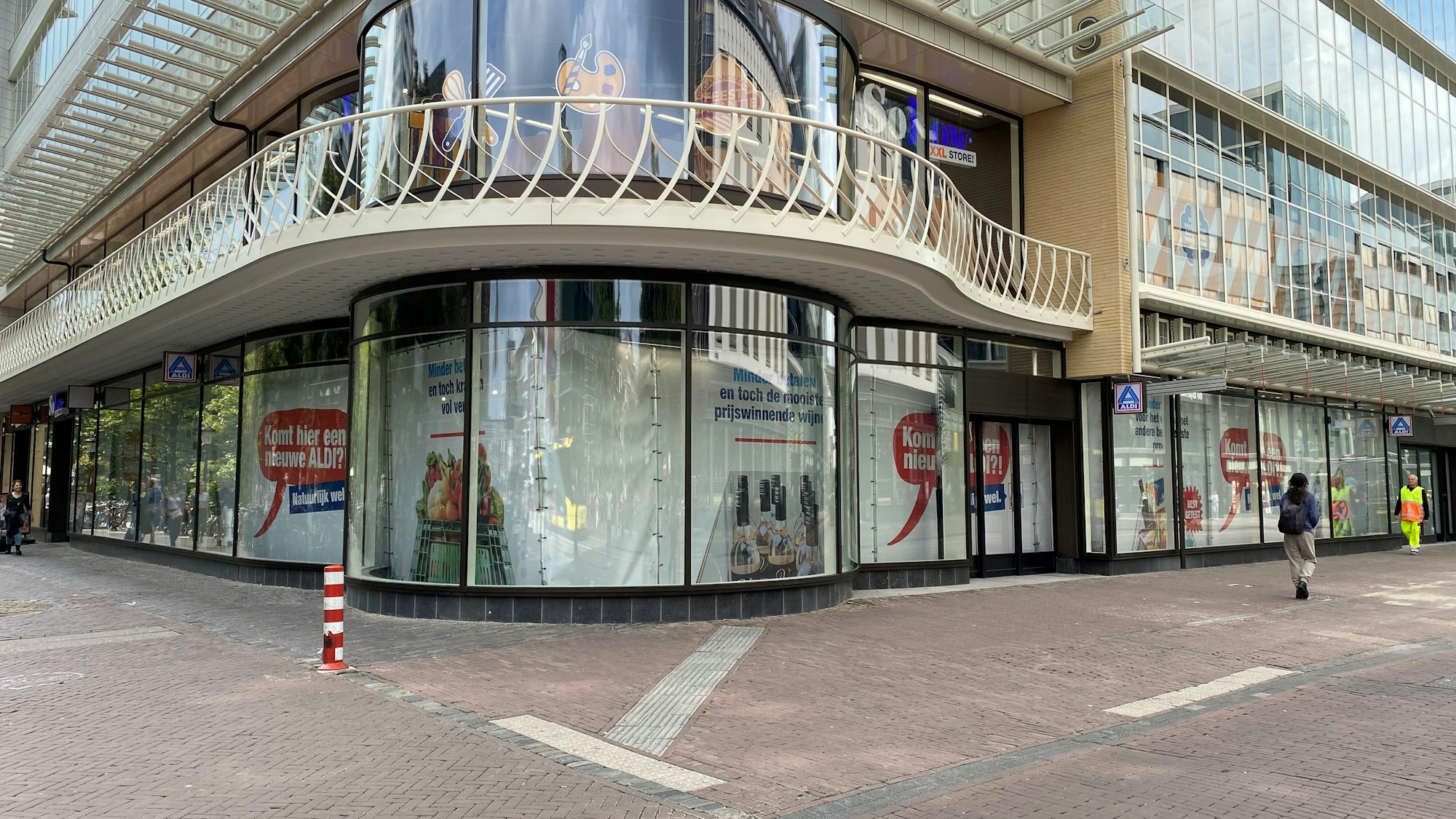 Aldi will die neue Technik zunächst in einer Filiale testen. Das Foto zeigt einen Aldi-Markt in der Innenstadt von Utrecht.