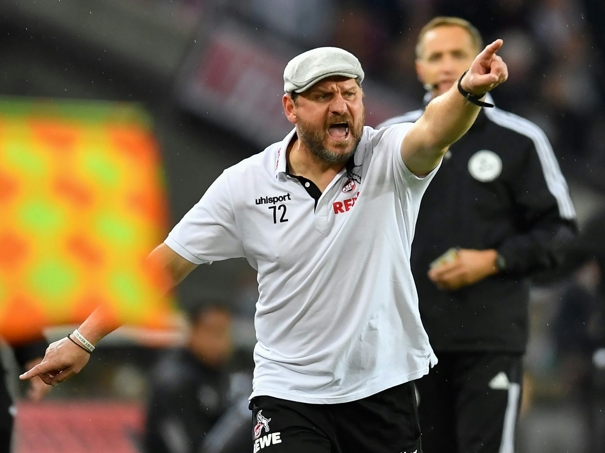 Steffen Baumgart während der Partie gegen Greuther Fürth.