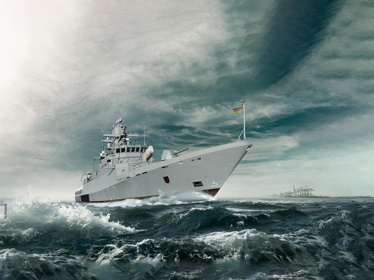 Das Kriegsschiff Köln auf dem Wasser