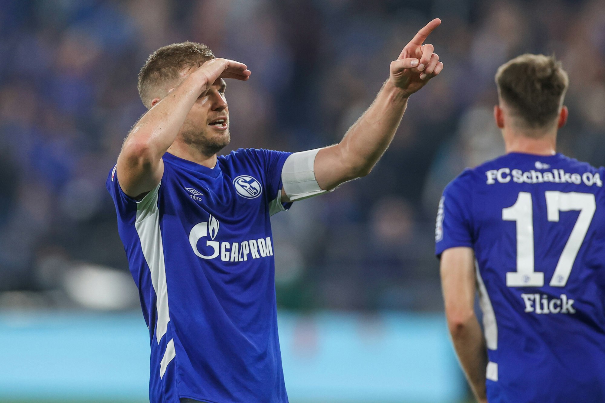 Simon Terodde jubelt über sein Tor für Schalke 04 gegen den FC Ingolstadt.