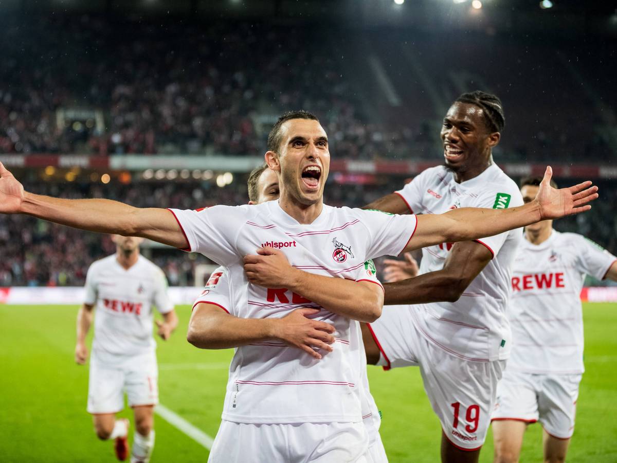 Ellyes Skhiri jubelt für den 1. FC Köln gegen Greuther Fürth.